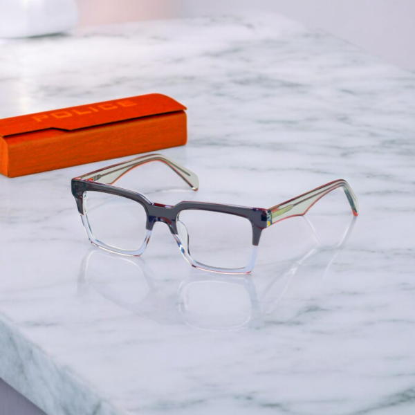 Eyeglass