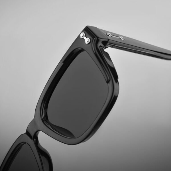 02 Classic Dior Design Sunglasses – Trendy Fashion Edition