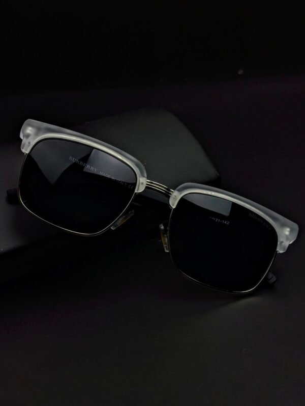 03 BURBERRY fashions Premium quality unisex sunglasses