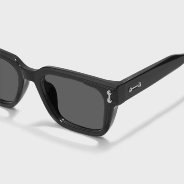 04 Classic Dior Design Sunglasses – Trendy Fashion Edition