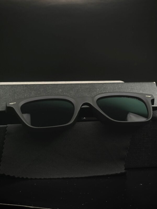 Luxury Smart Sunglasses with Wireless Speakers - Vintage Style Unisex Audio Eyewear