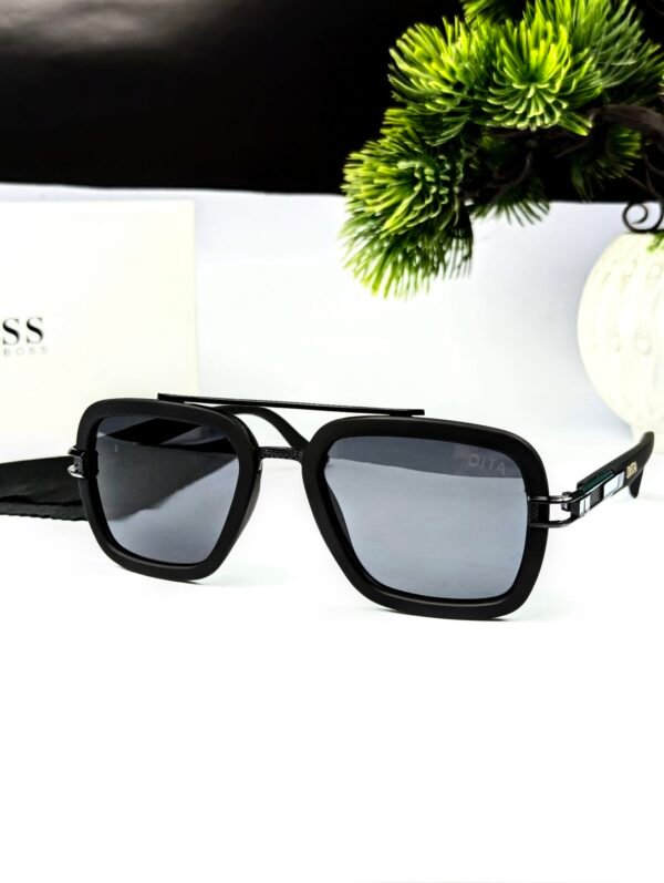 PXL_20250830_113831181.RAW-01.MP_.COVER2_-1542x2048 Cool Vintage Square Sunglasses for Men & Women - Oversized Metal Frame Punk Style with UV400 Protection